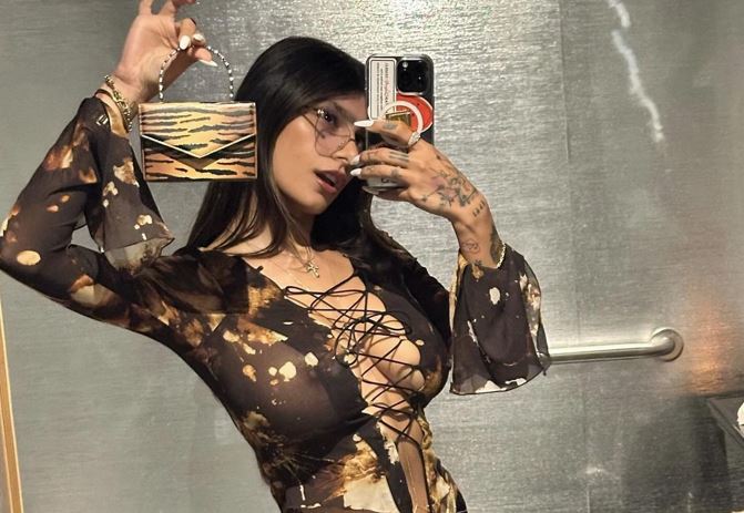Mia Khalifa: Το τατουάζ που την εξόργισε – «Μοιάζω σαν να σύρθηκα από τα βάθη της κόλασης»