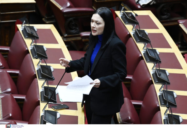 Νάντια Γιαννακοπούλου