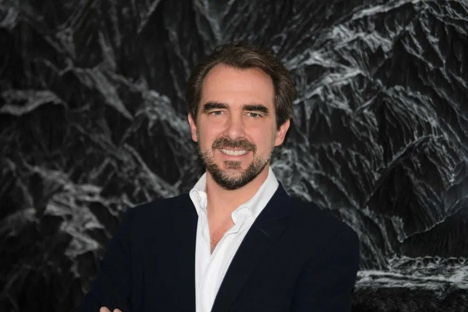 Xωρίς βέρα o Nικόλαος στη Σίφνο μετά τον χωρισμό του – Η φωτογραφία με την Αργυρώ Μπαρμπαρίγου