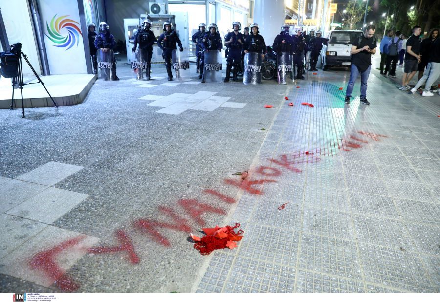 Γυναικοκτονία στους Αγίους Αναργύρους: Ο φρουρός είχε ζητήσει να μην βγαίνει σε υπηρεσίες εκτός τμήματος