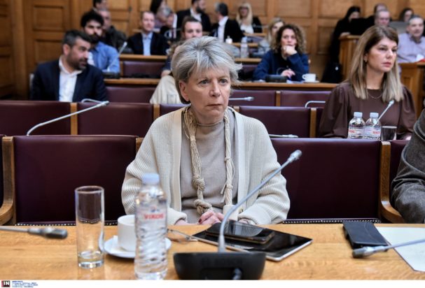 Έλενα Ακρίτα