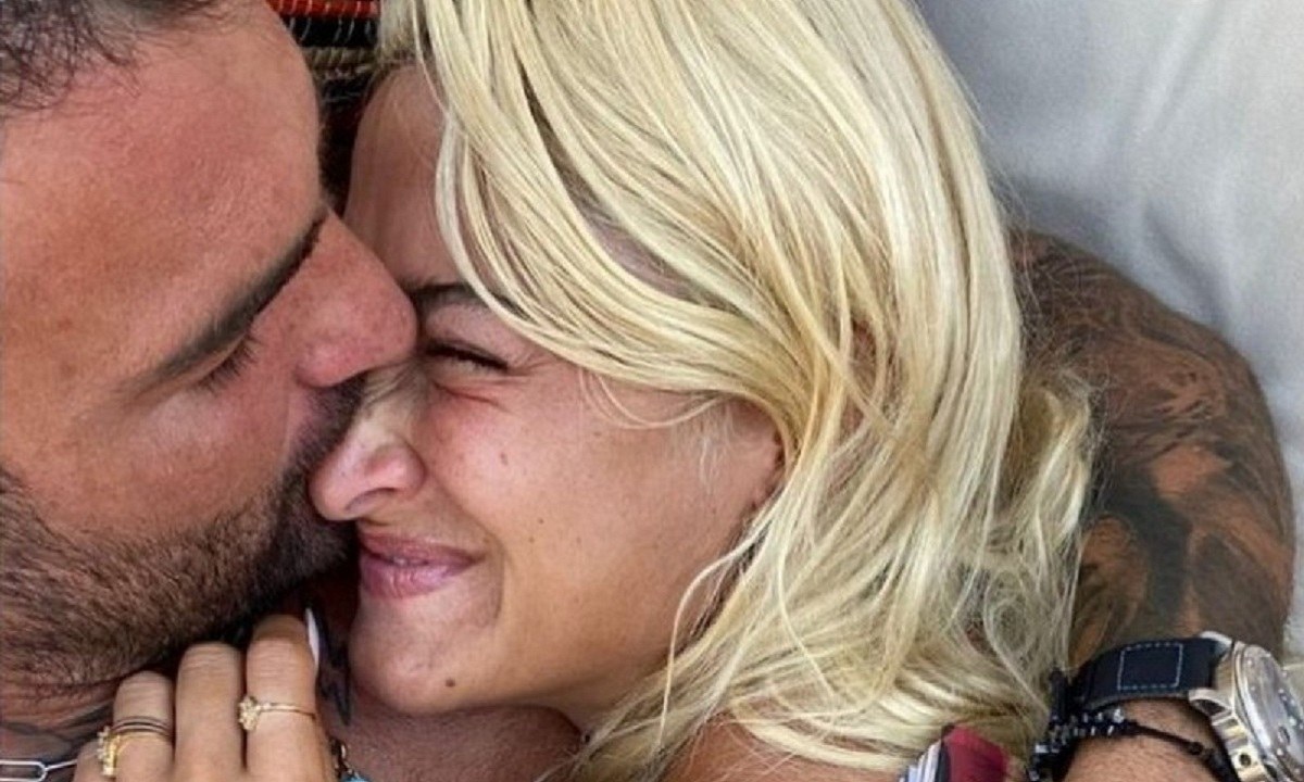 Ιωάννα Τούνη: Η νέα φωτογραφία του Δημήτρη Αλεξάνδρου με τον γιο τους – «Ο κούκλος άνδρας μου…»