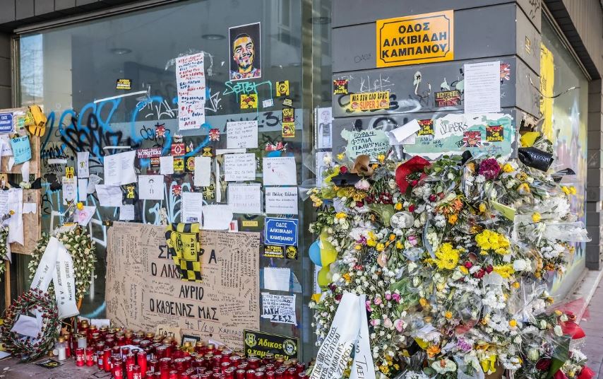 Θεσσαλονίκη: Ενοικιάστηκε το κατάστημα στο σημείο δολοφονίας του Άλκη Καμπανού – Αίτημα στον δήμο να γίνει μνημείο