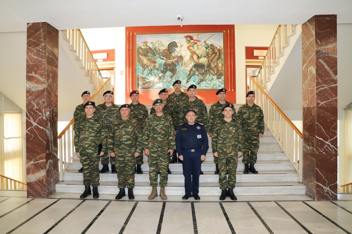 Στο Στρατηγείο της επιχείρησης ASPIDES ο Αρχηγός ΓΕΕΘΑ – ΦΩΤΟ