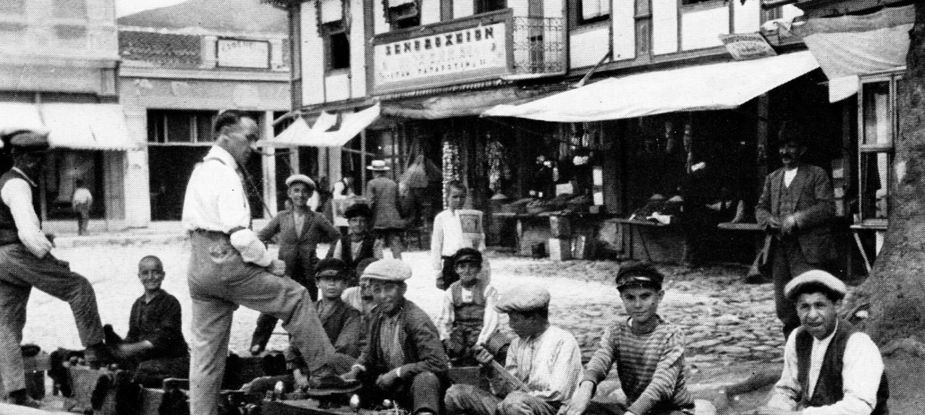 Κουίζ για την παλιά Αθήνα: Αναγνωρίζεις τον δρόμο; Είναι από τους πιο γνωστούς