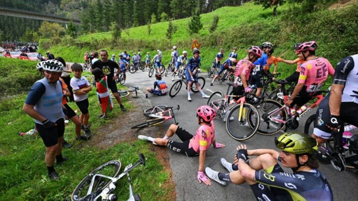 Γιόνας Βίνγκεγκαρντ: Στο Νοσοκομείο με κατάγματα ο πρωταθλητής ποδηλασίας από σφοδρή καραμπόλα με άλλους ποδηλάτες