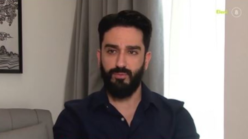 Διονύσης Ατζαράκης: «Οι γονείς μου δεν έχουν χιούμορ» – «Πήγα σε εκκλησιαστικό σχολείο»