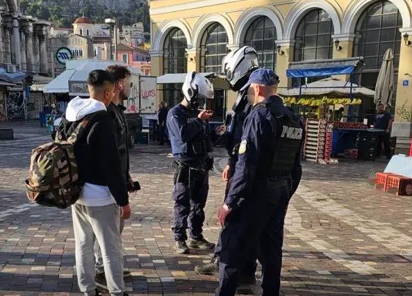 ΕΛ.ΑΣ.: 57 συλλήψεις σε μεγάλη ειδική αστυνομική επιχείρηση στο κέντρο της Αθήνας