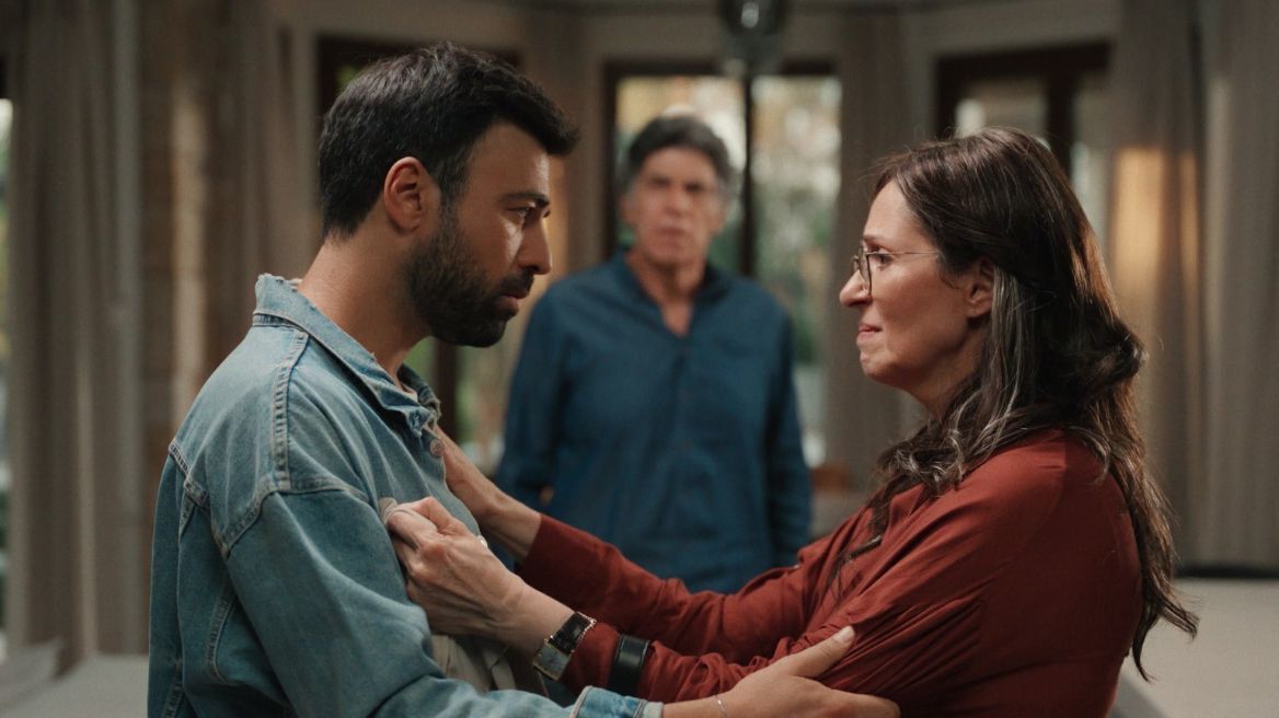 Famagusta: Η Μαριάννα ανακοινώνει στα αδέλφια της πως περιμένει το παιδί του Θοδωρή που βρίσκεται στη φυλακή