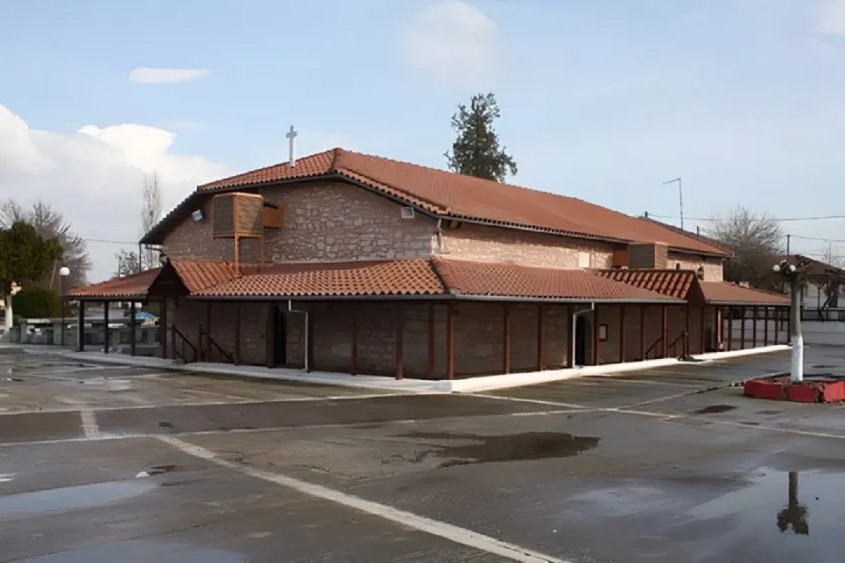 Φάρσαλα: Ιερόσυλοι «σήκωσαν» το παγκάρι εκκλησίας – Άρπαξαν 2.000 ευρώ