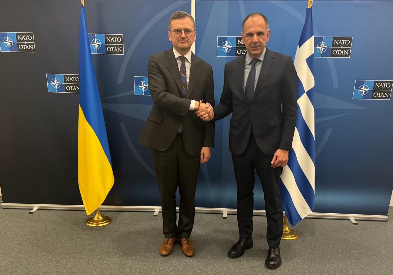 Συνάντηση Γεραπετρίτη – Κουλέμπα στο περιθώριο της Συνόδου ΥΠΕΞ του ΝΑΤΟ