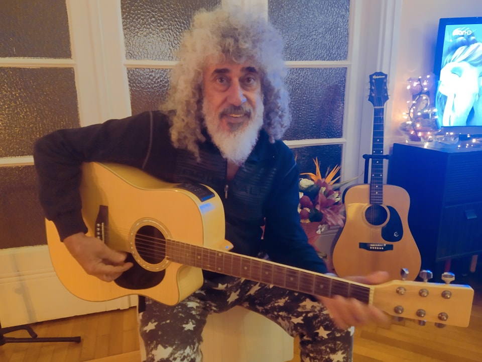 Συνελήφθη ο Γιάννης Γιοκαρίνης: Κατηγορείται για ενδοοικογενειακή βία σε βάρος της συζύγου του