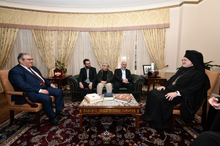 Συνάντηση Αρχιεπισκόπου Αμερικής – Κουτσούμπα στη Νέα Υόρκη: Συζήτησαν για διαχωρισμό Εκκλησίας – Κράτους