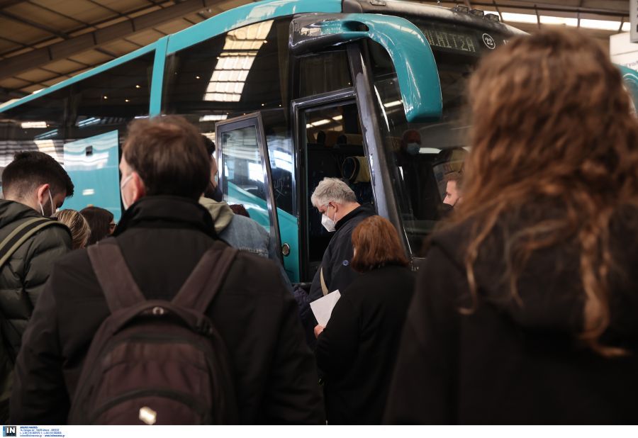 Πύργος: «Ντου» αστυνομικών σε λεωφορείο του ΚΤΕΛ – Συνελήφθη διαρρήκτης που επιχείρησε να διαφύγει