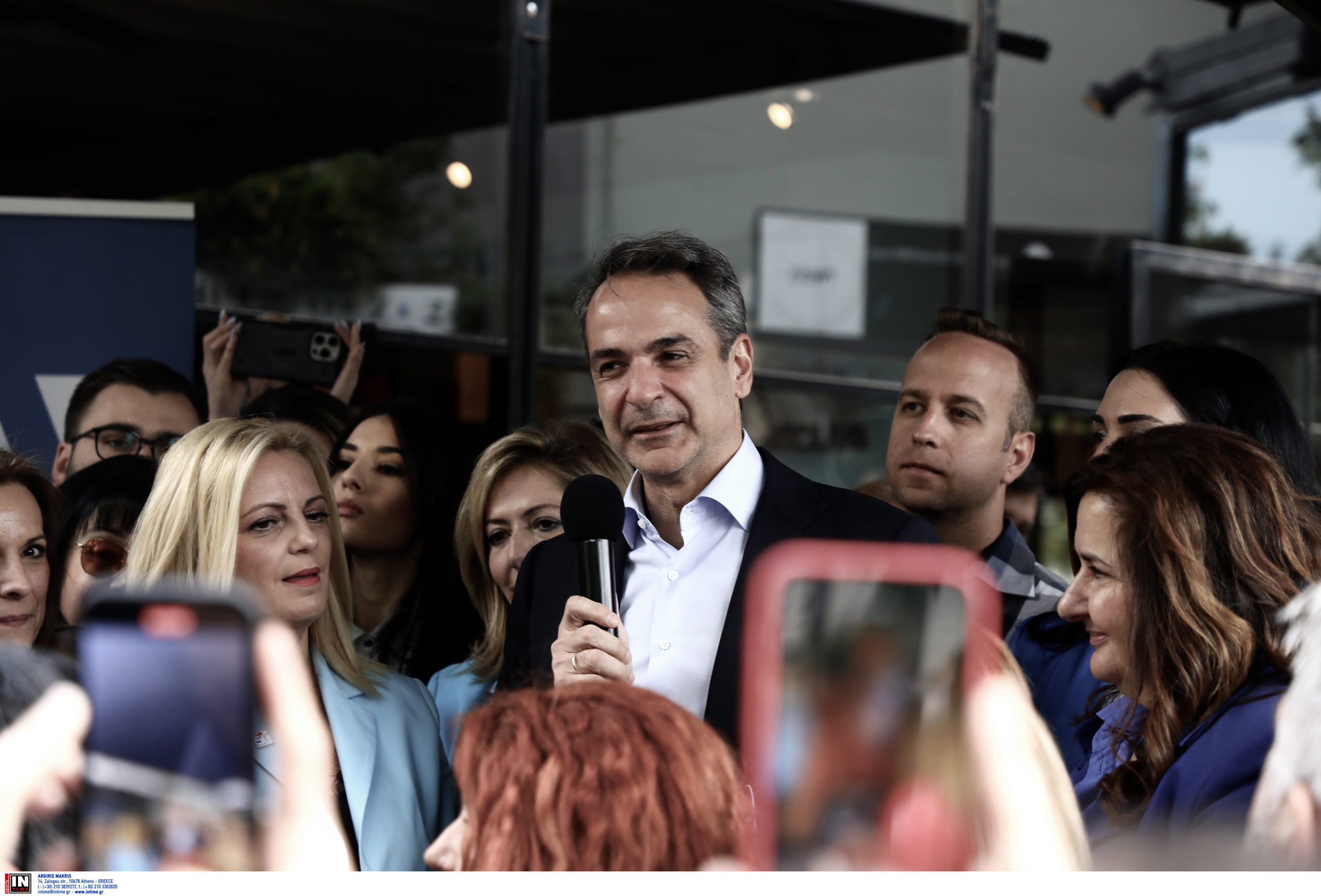 Αιχμές Μητσοτάκη κατά Βελόπουλου: Κάποιοι καπηλεύονται με τον πιο πρόστυχο τρόπο την χριστιανική πίστη