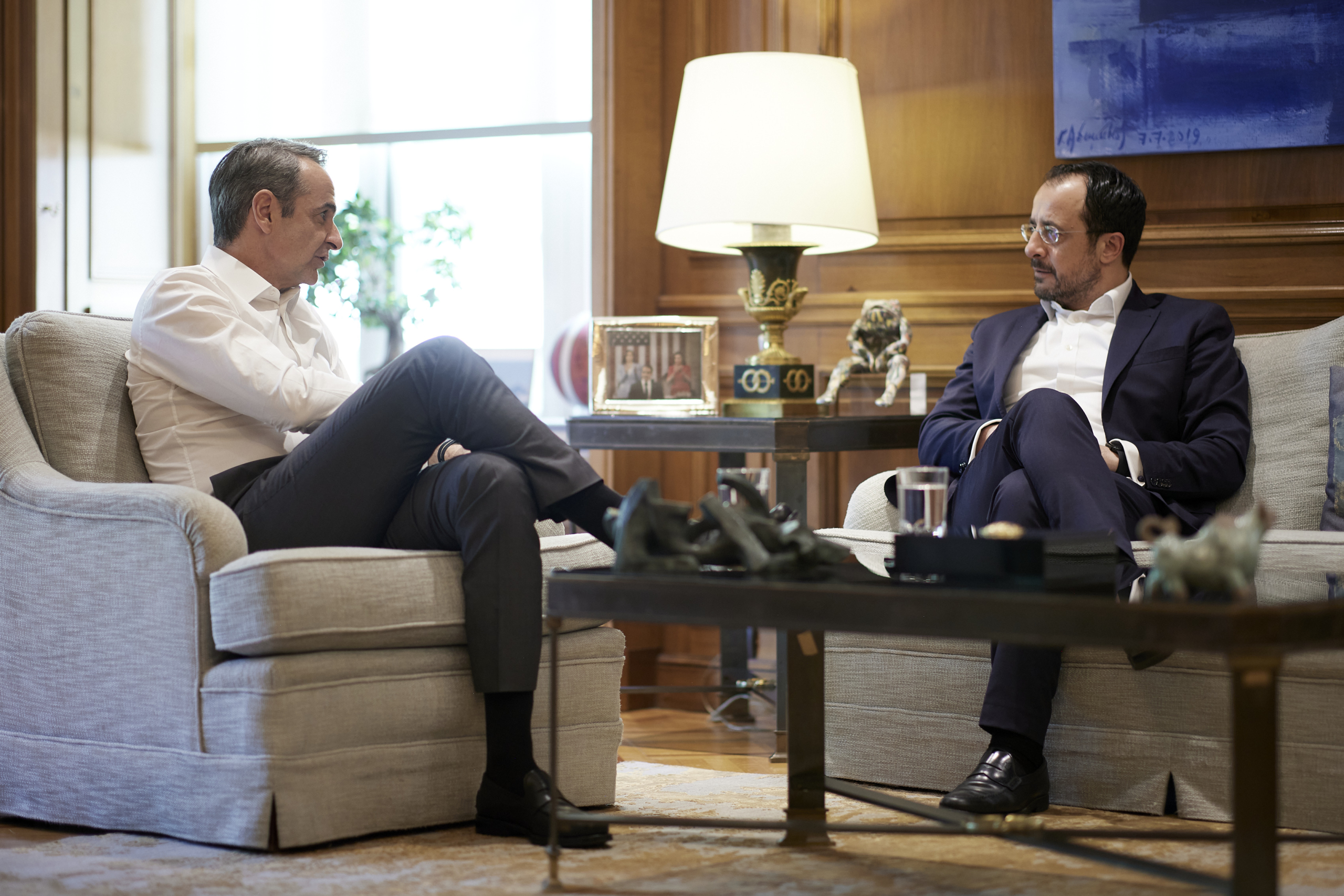 Συνάντηση Μητσοτάκη – Χριστοδουλίδη στο Μαξίμου – Στο επίκεντρο οι τελευταίες εξελίξεις στο Κυπριακό