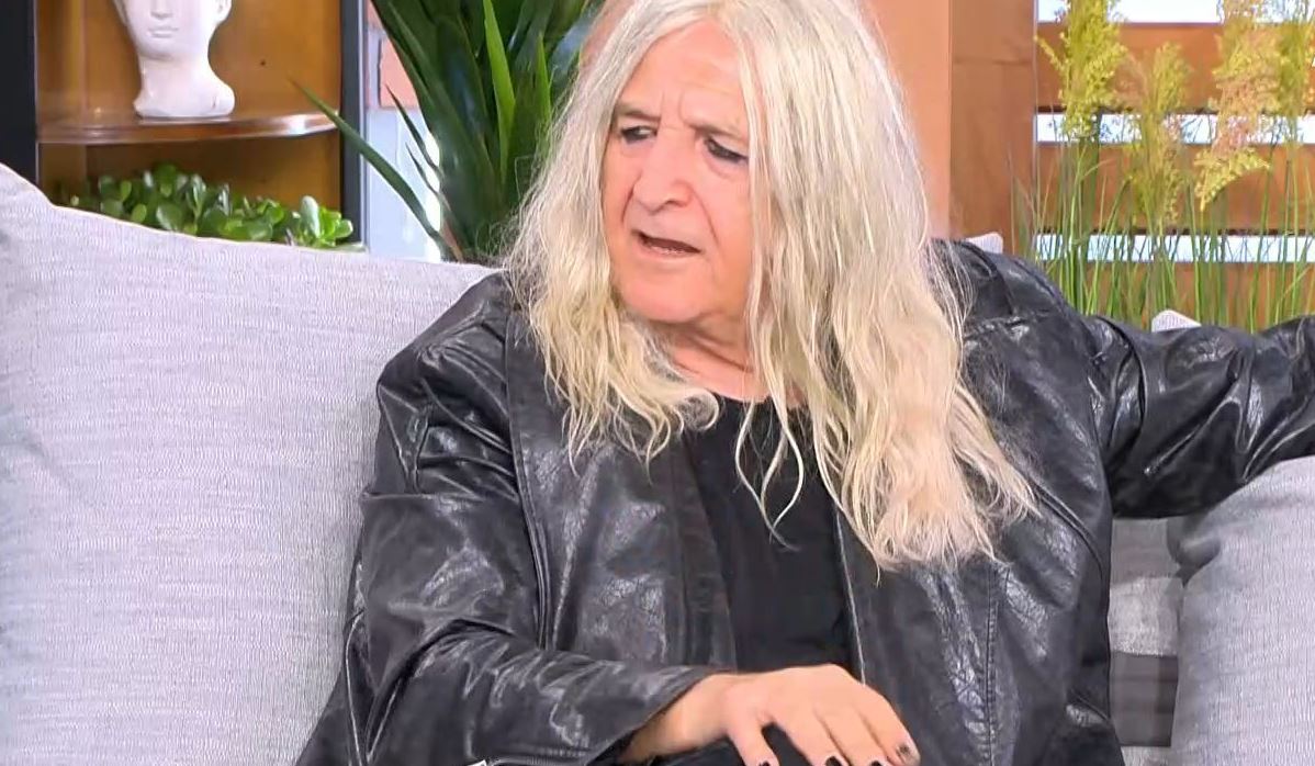 Νίκος Καρβέλας