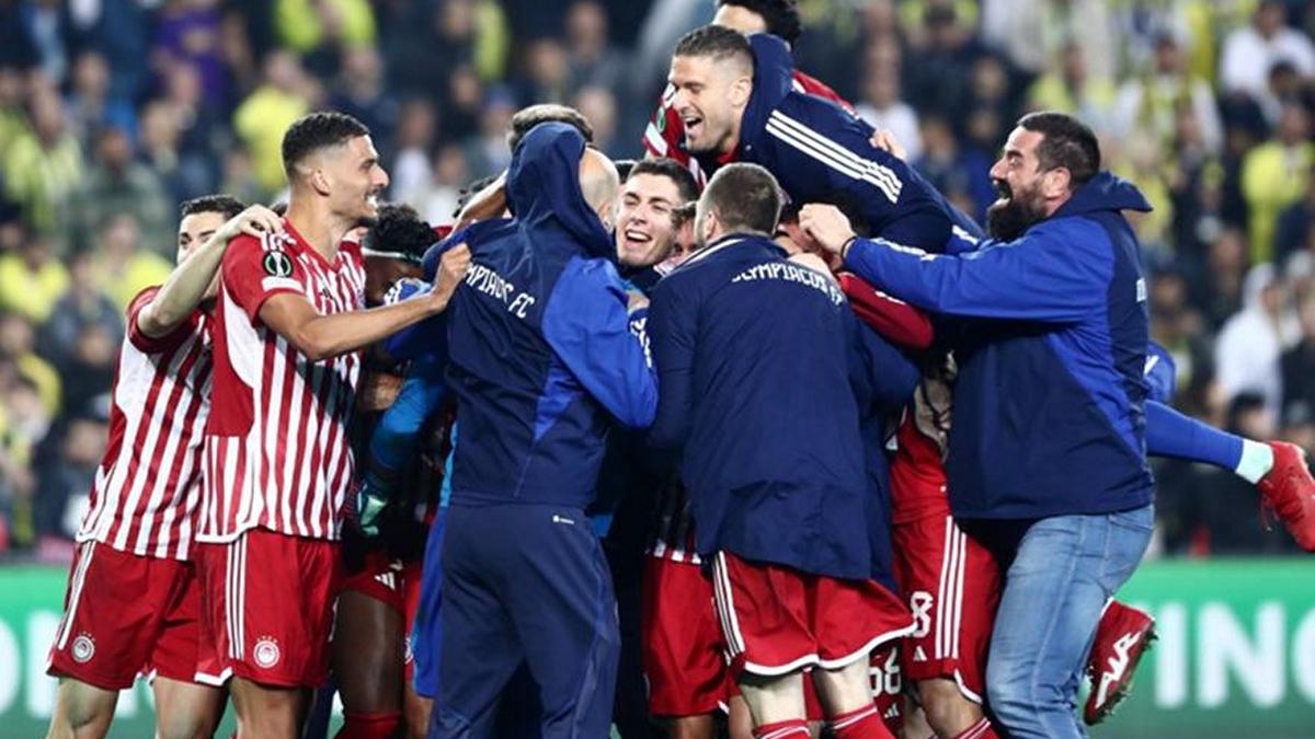 Ολυμπιακός: Στις 04:15 αναμένεται να φτάσει στην Αθήνα η αποστολή