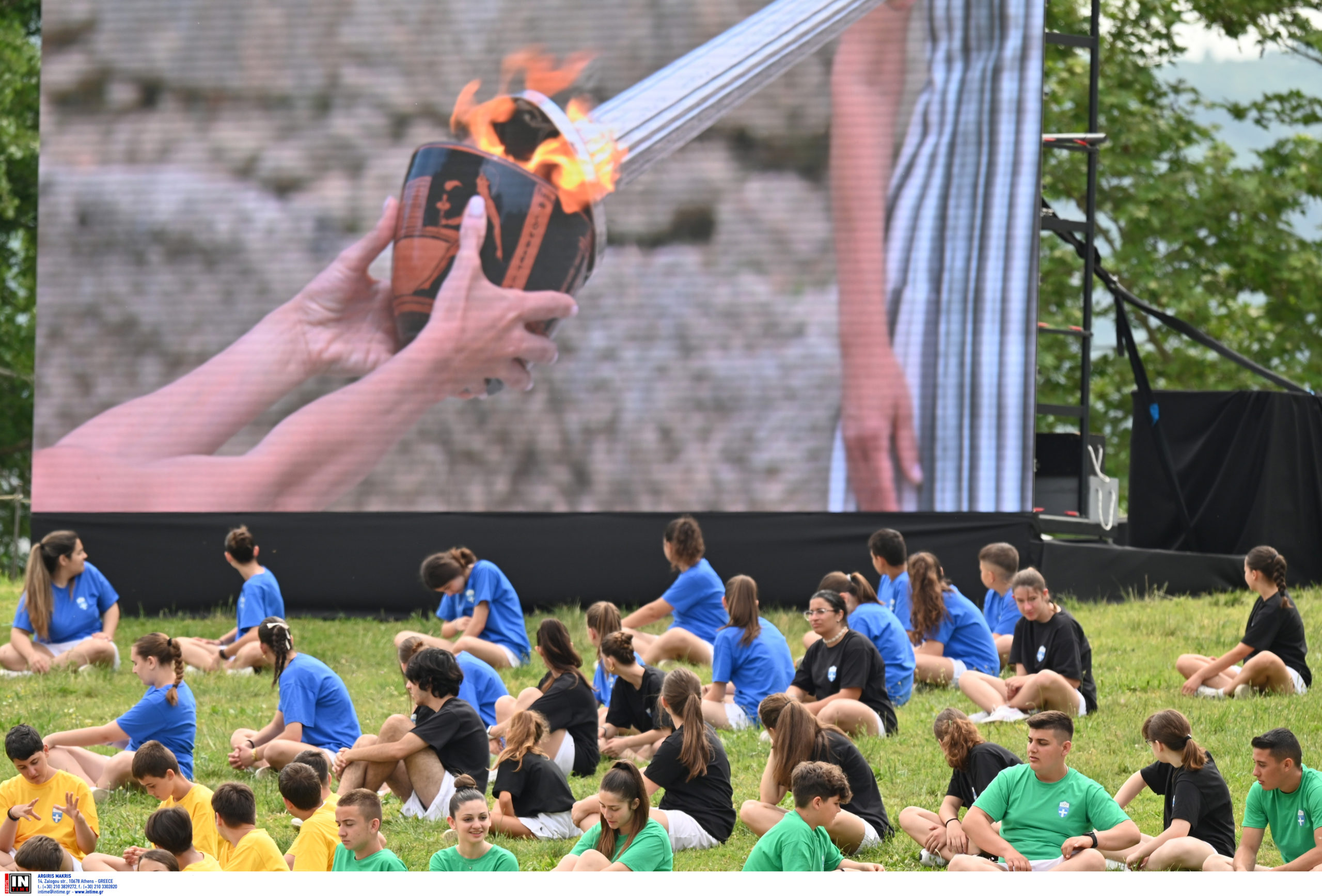 Παρίσι 2024: Η Ολυμπιακή Φλόγα ξεκίνησε από την Αρχαία Ολυμπία – Το απρόοπτο με το άναμμα – Δείτε εικόνες και βίντεο