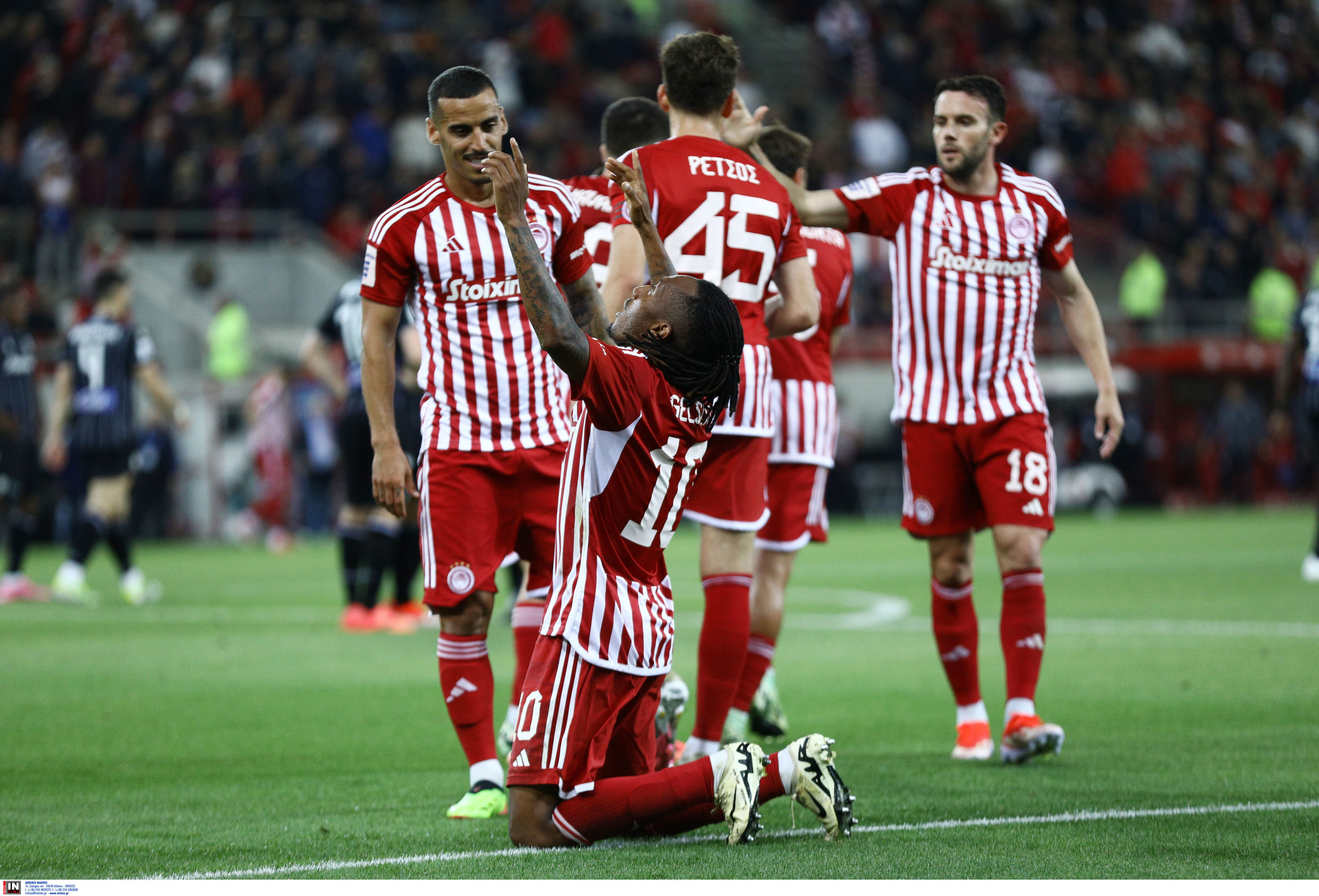 Ολυμπιακός – ΠΑΟΚ 2-1: Ζωντανοί στη μάχη του τίτλου οι ερυθρόλευκοι