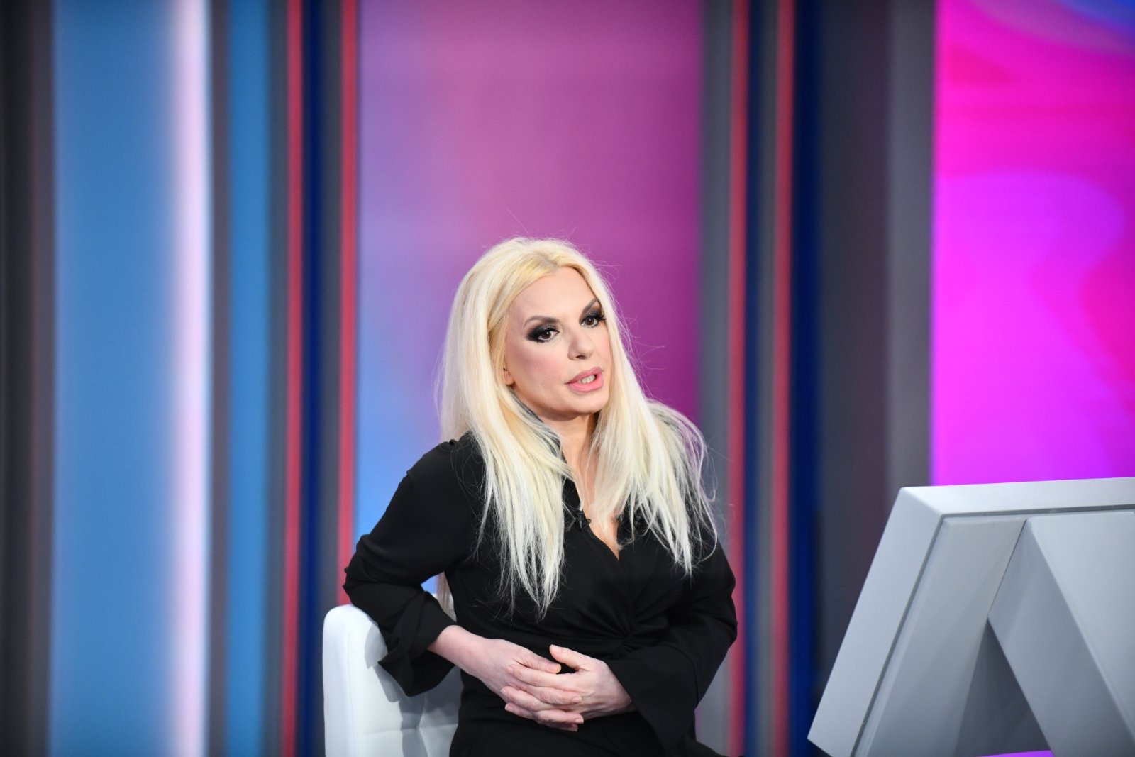 Αννίτα Πάνια: «Νίκο Καρβέλα σε αγαπάμε πολύ ρε φίλε για όλους τους λόγους αυτούς και όλα αυτά που είσαι μαζί»