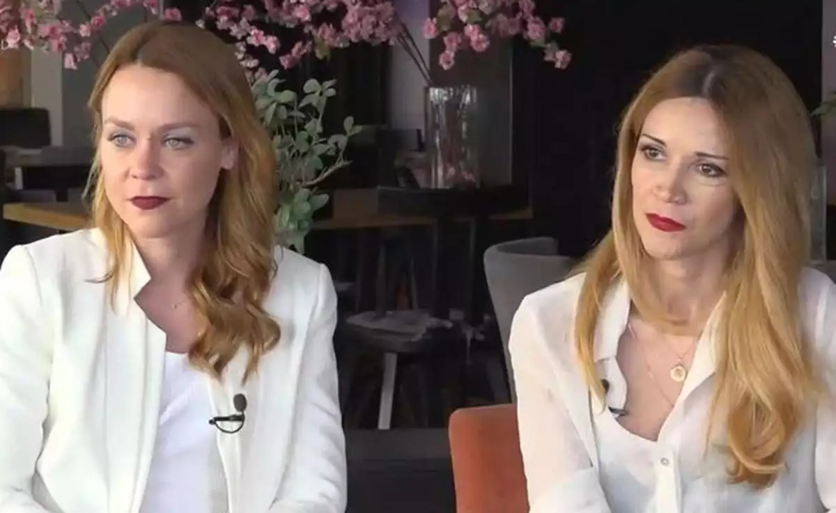 Λένα Παπαληγούρα και Ιωάννα Παππά – Φίλες και παντρεμένες με δύο αδέλφια: «Συζητάμε για τους συζύγους μας, στα τόσα χρόνια φιλίας δεν έχουμε παρεξηγηθεί ποτέ»