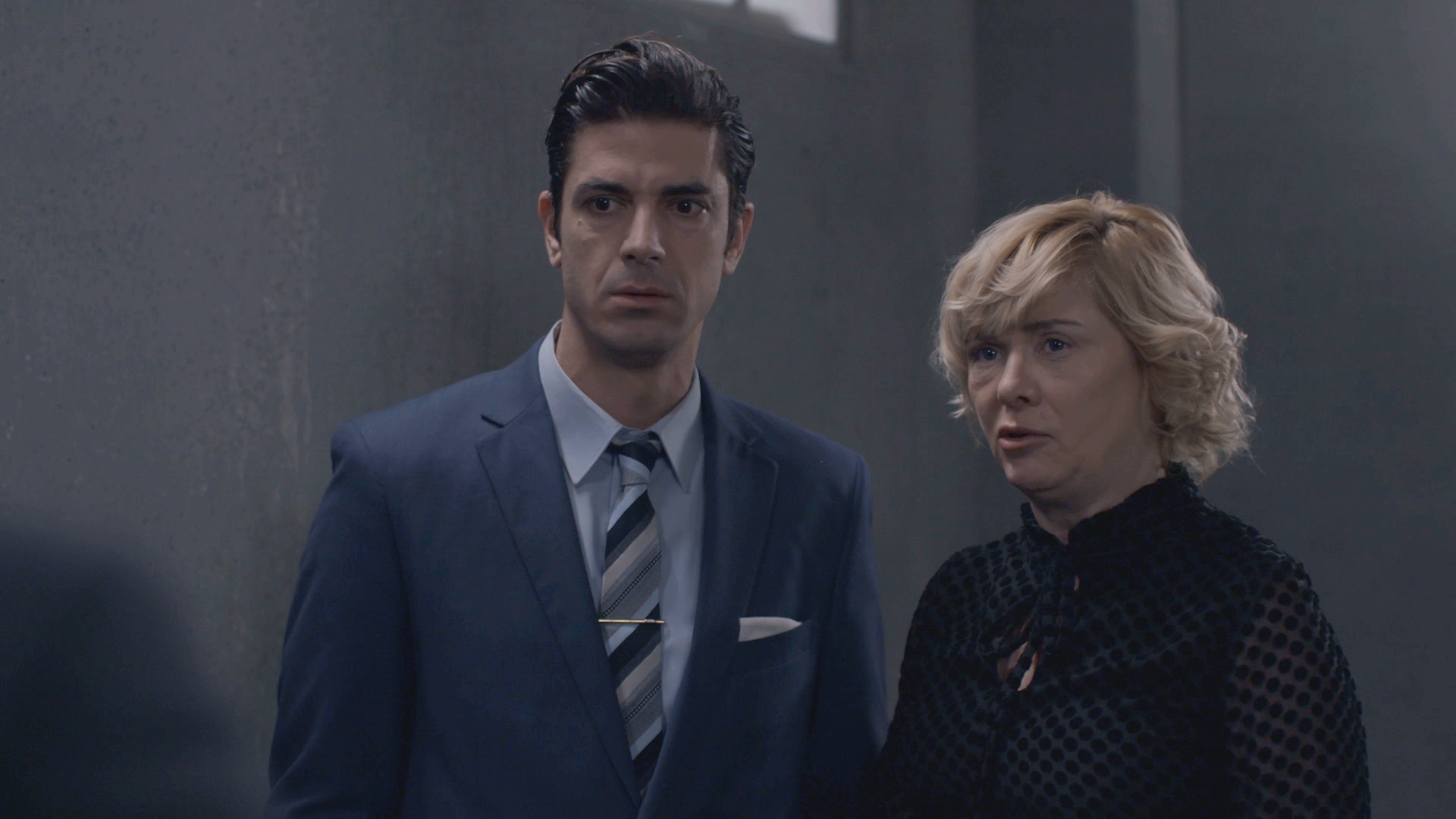 Ο Παράδεισος των κυριών: Η Αμαλία ανακοινώνει στον Ντίνο ότι θα φύγει στο εξωτερικό