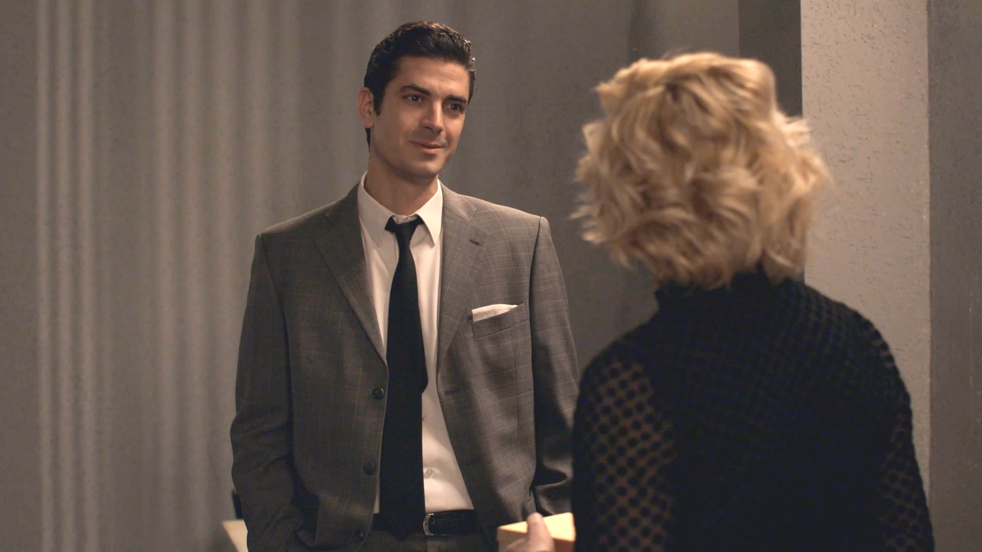 Ο Παράδεισος των κυριών: Ο Σίμος ζητά από τον Ρένο να πάρει πάνω του τους φόνους