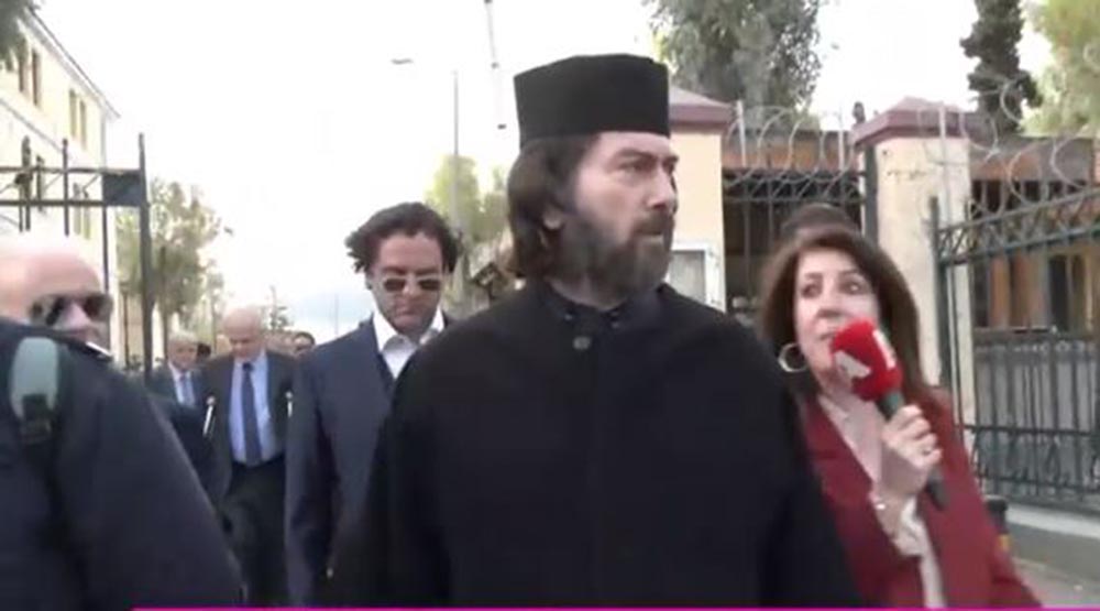 Στα δικαστήρια ο πατήρ Αντώνιος