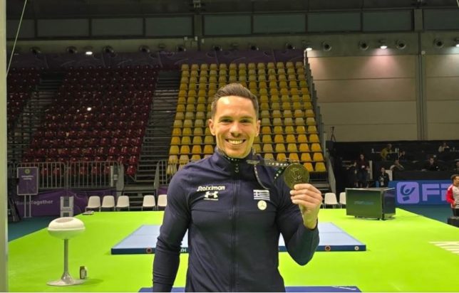 Λευτέρης Πετρούνιας