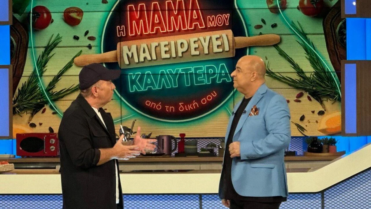 Η Μαμά μου Μαγειρεύει Καλύτερα από τη Δική σου: Επικό σκηνικό – Τραγουδούσε με μικρόφωνο που δεν ήταν συνδεδεμένο