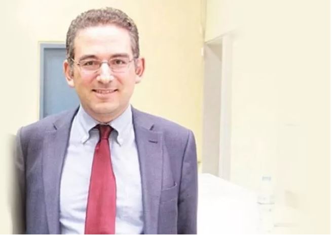 Στέλιος Κουτνατζής