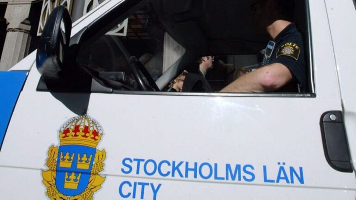 Σουηδία: Επίθεση με δακρυγόνα σε αντιφασιστική εκδήλωση – Τρεις τραυματίες