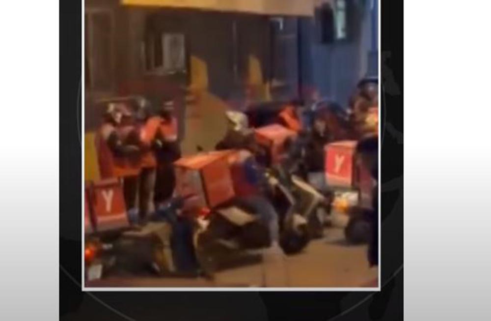 Τουρκία: Τον χώρισε και για να την εκδικηθεί έστειλε δεκάδες ντελίβερι στο σπίτι της – Δείτε βίντεο