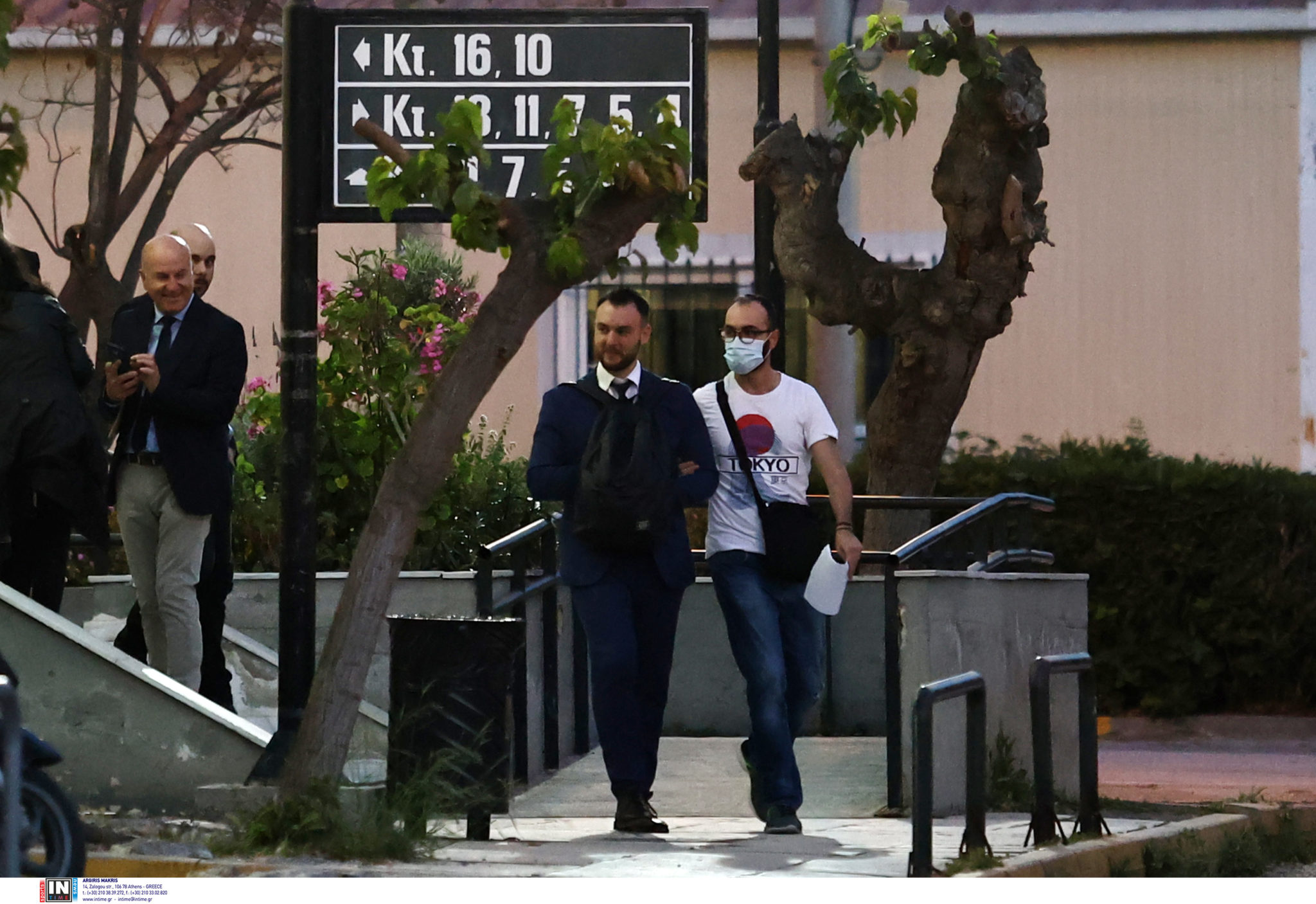 Βουλή- Φλώρος