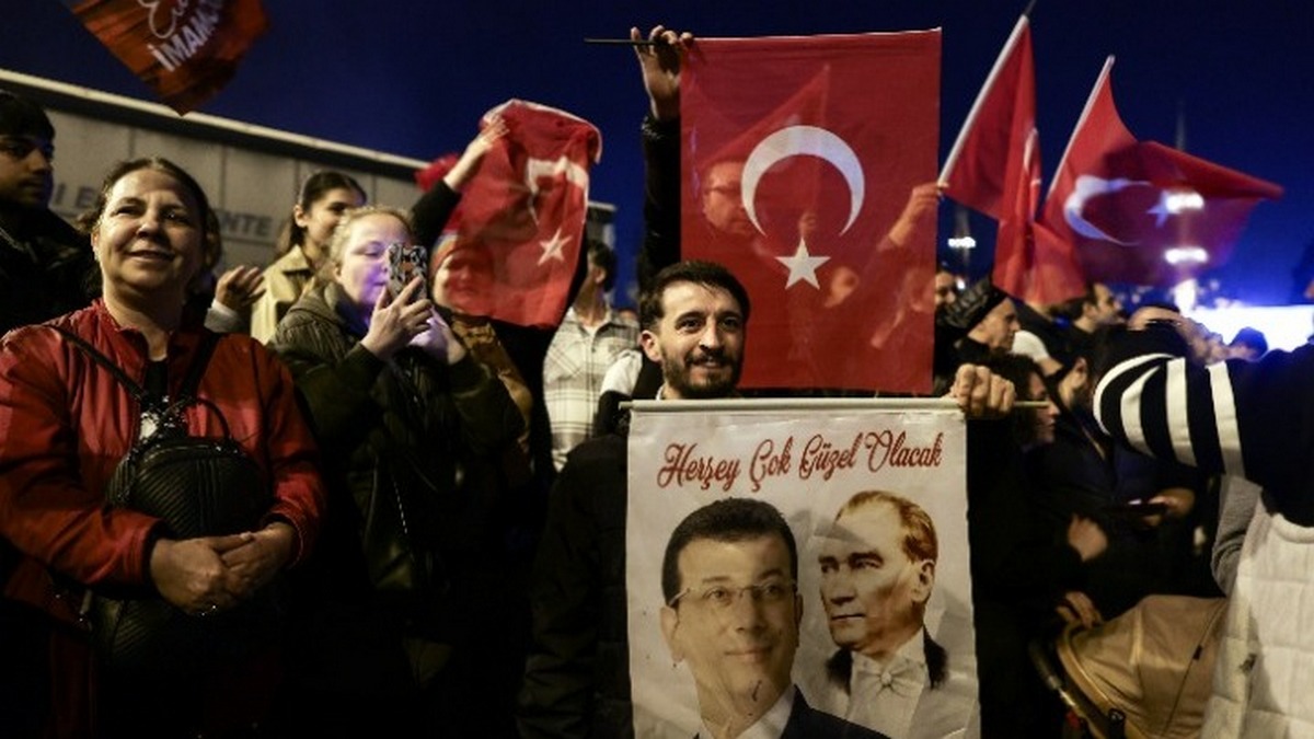 Τουρκία – Δημοτικές Εκλογές: «Νικήσαμε» λέει ο Εκρέμ Ιμάμογλου καθώς επανεκλέγεται δήμαρχος της Κωνσταντινούπολης