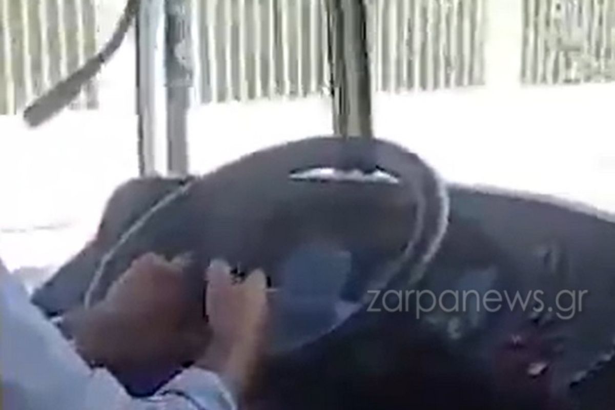 Χανιά: Οδηγός λεωφορείου του ΚΤΕΛ παίζει στο κινητό ενώ οδηγεί – ΒΙΝΤΕΟ