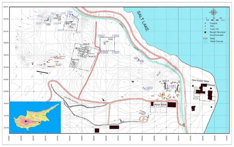 Χάρτης του αρχαιολογικού χώρου Hala Sultan Tekke με τις γειτονιές 1-4 και τη ζώνη Α, συμπεριλαμβανομένων των περιοχών των παλαιών ανασκαφών.