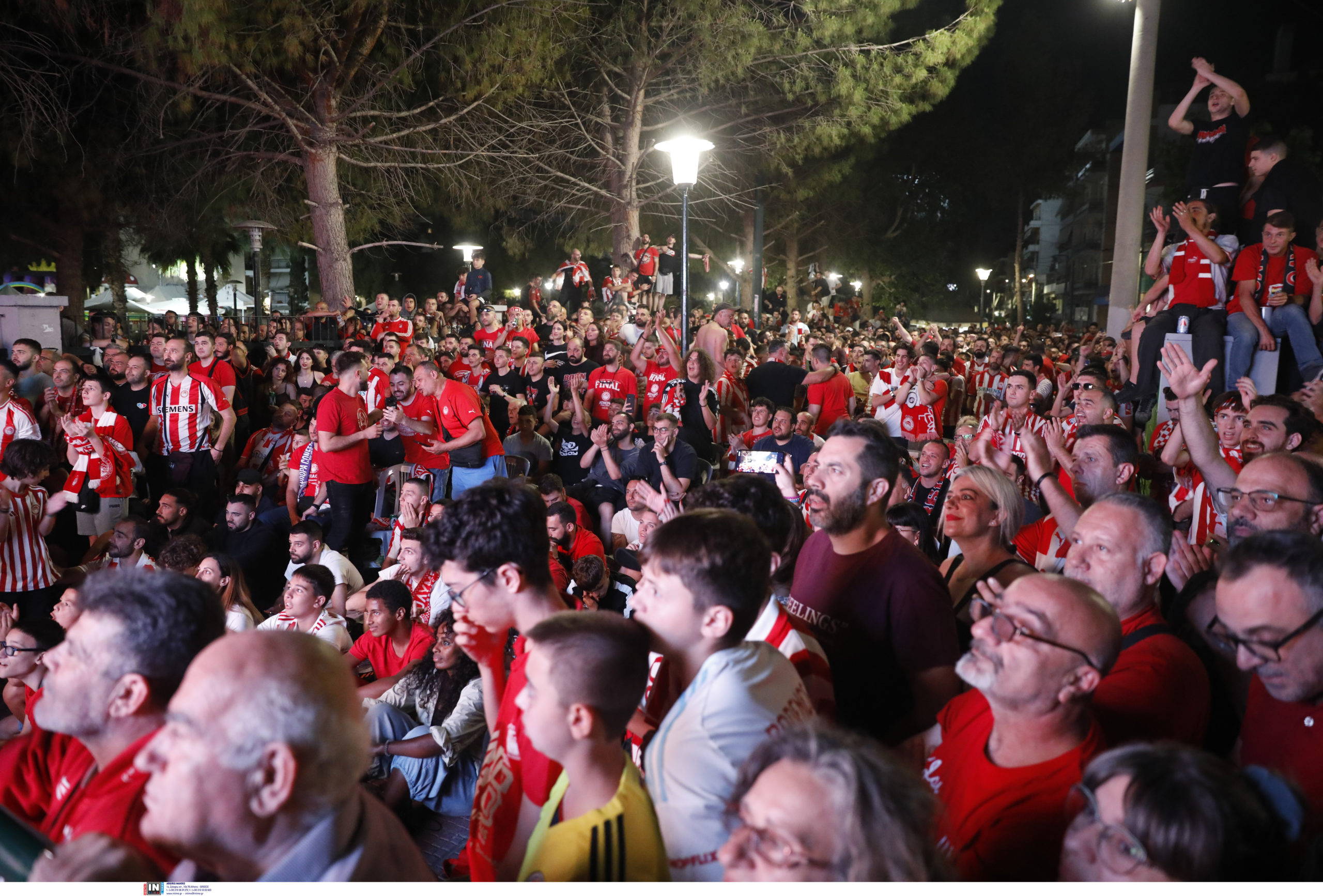 Ολυμπιακός: Δεν πέφτει καρφίτσα στον Πειραιά από τους φίλους των Πειραιωτών – ΦΩΤΟ και βίντεο