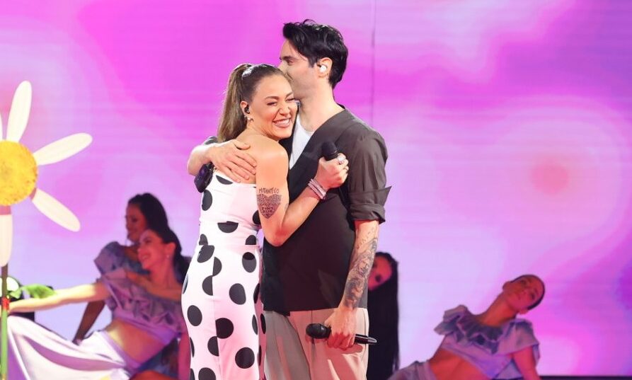 J2US: Κατέπληξαν τους κριτές Ίαν και Πηνελόπη ερμηνεύοντας το «Σ’ αγαπώ» – «Είστε μια αγαλλίαση διαρκείας!»