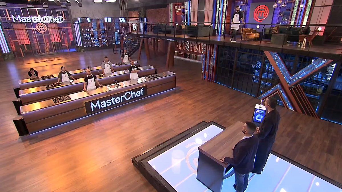 MasterChef 2024: Ηλίας ή Κώστας; Ποιος πήρε το έπαθλο των 1000 ευρώ; – Η ανακοίνωση του Σωτήρη Κοντιζά