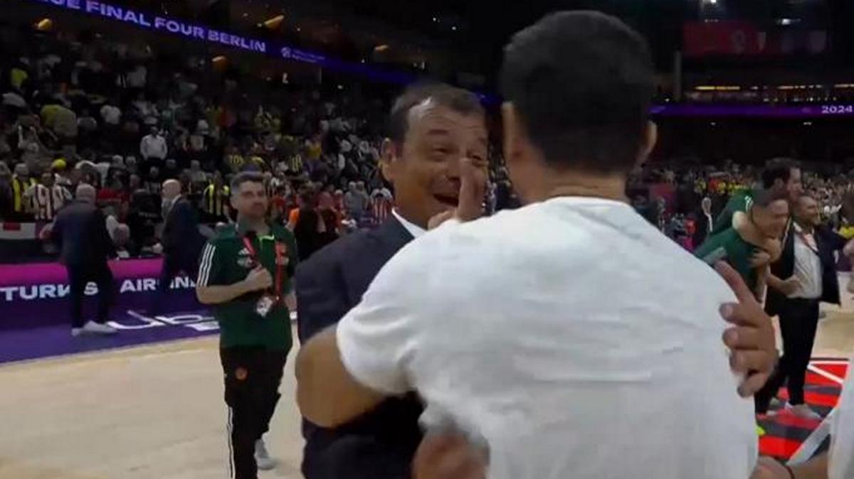 Euroleague: Εργκίν Αταμάν σε Δημήτρη Γιαννακόπουλο: «Ένα ακόμα» – ΒΙΝΤΕΟ