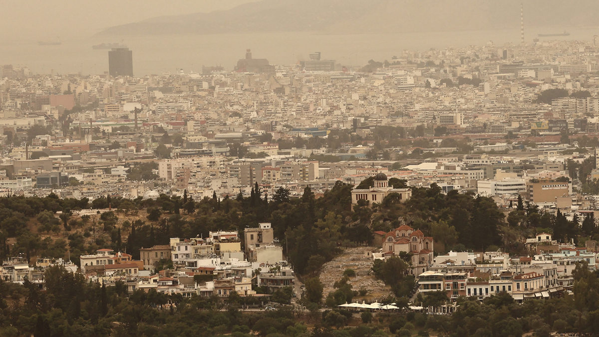 Καιρός: Ζέστη και σκόνη «πάνε παρέα» – Πώς θα κινηθεί ο «υποτροπικός αεροχείμαρρος»