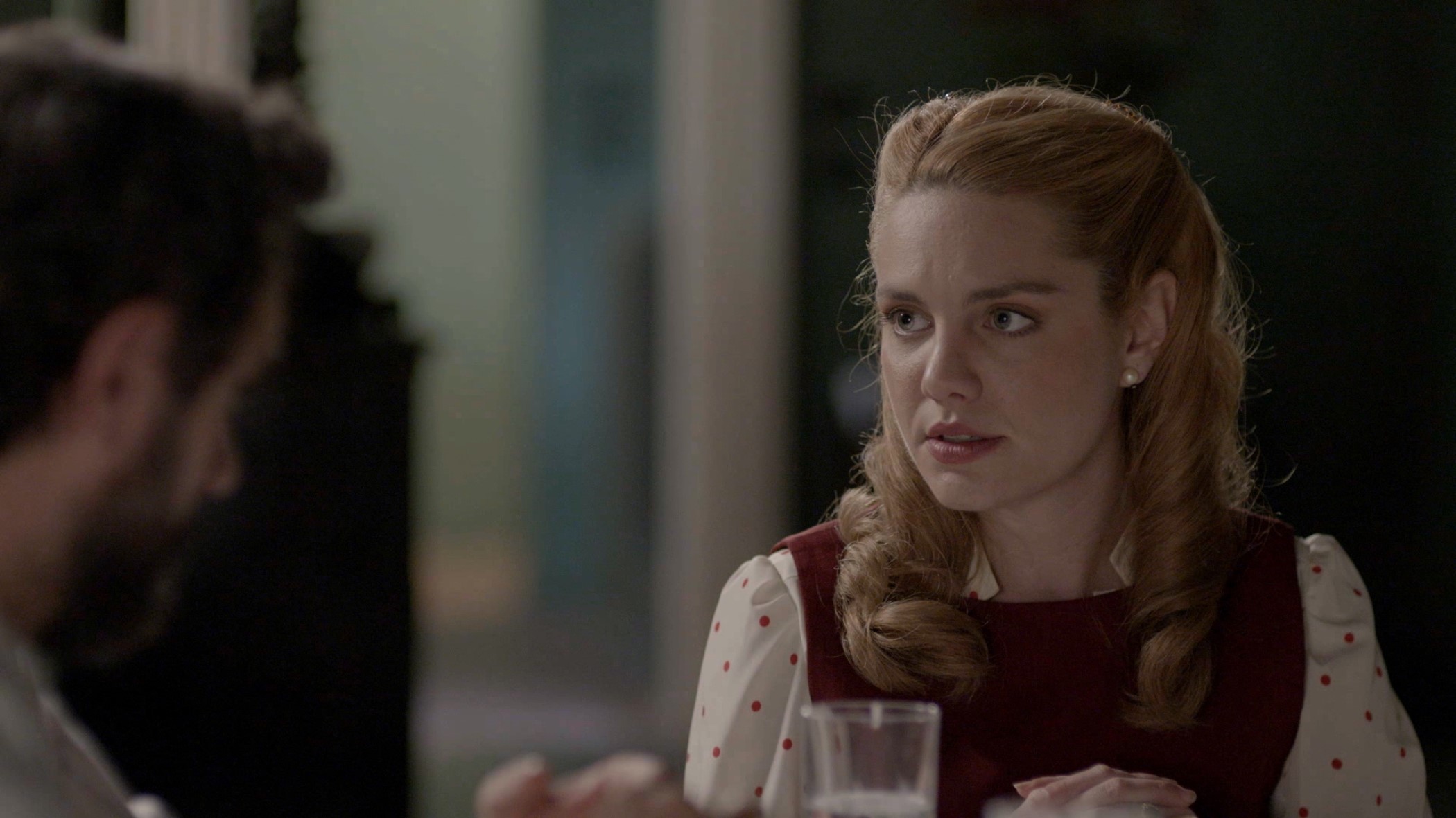 Το προξενιό της Ιουλίας: Ο Προβιός αρχίζει να υποψιάζεται την Ιουλία και τον Γρηγόρη