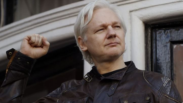 Βρετανία: Δικαστήριο επέτρεψε στον Τζούλιαν Ασάνζ να ασκήσει έφεση κατά της έκδοσής του στις ΗΠΑ