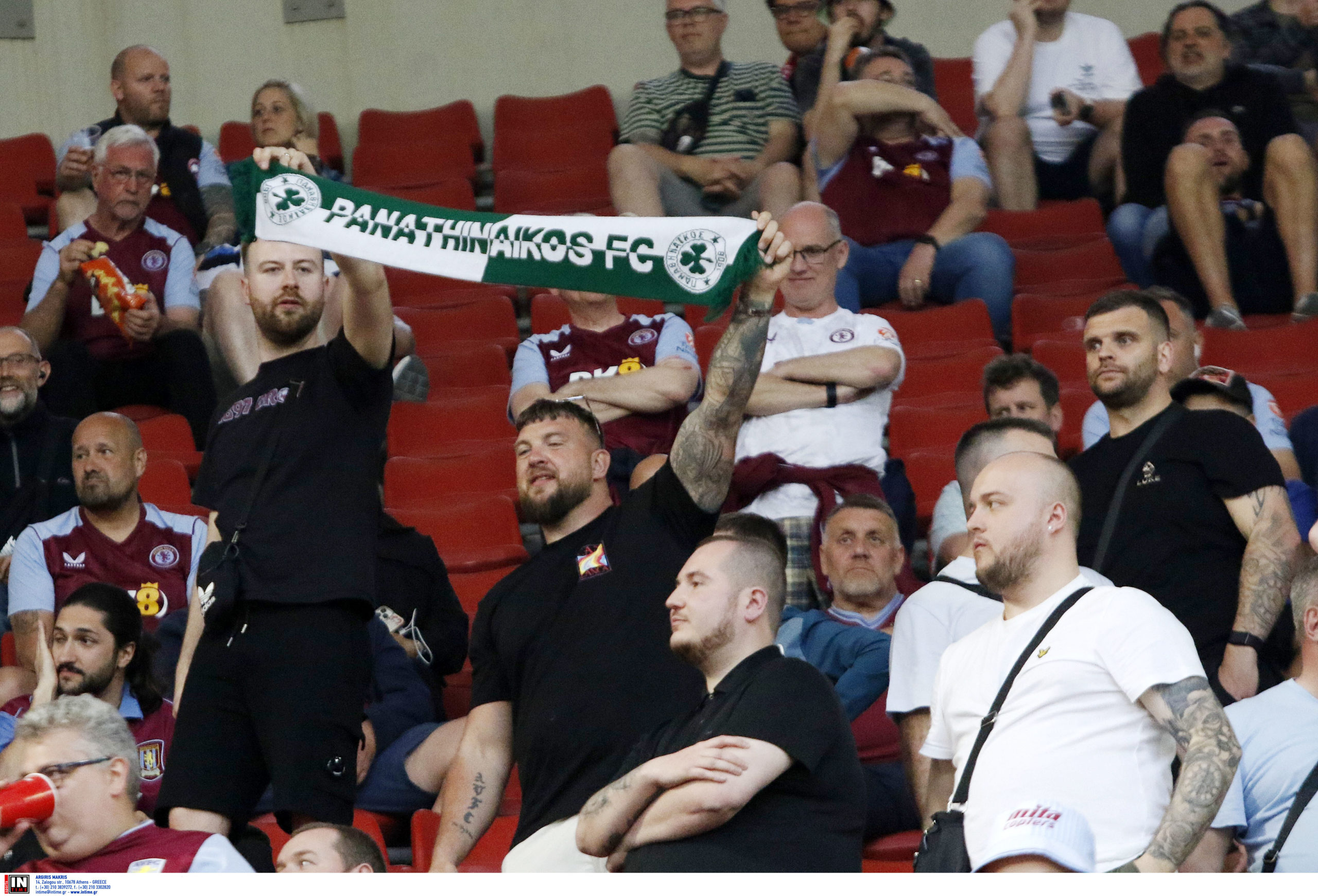 Ολυμπιακός Άστον Βίλα Οπαδοί Κασκόλ Παναθηναϊκού