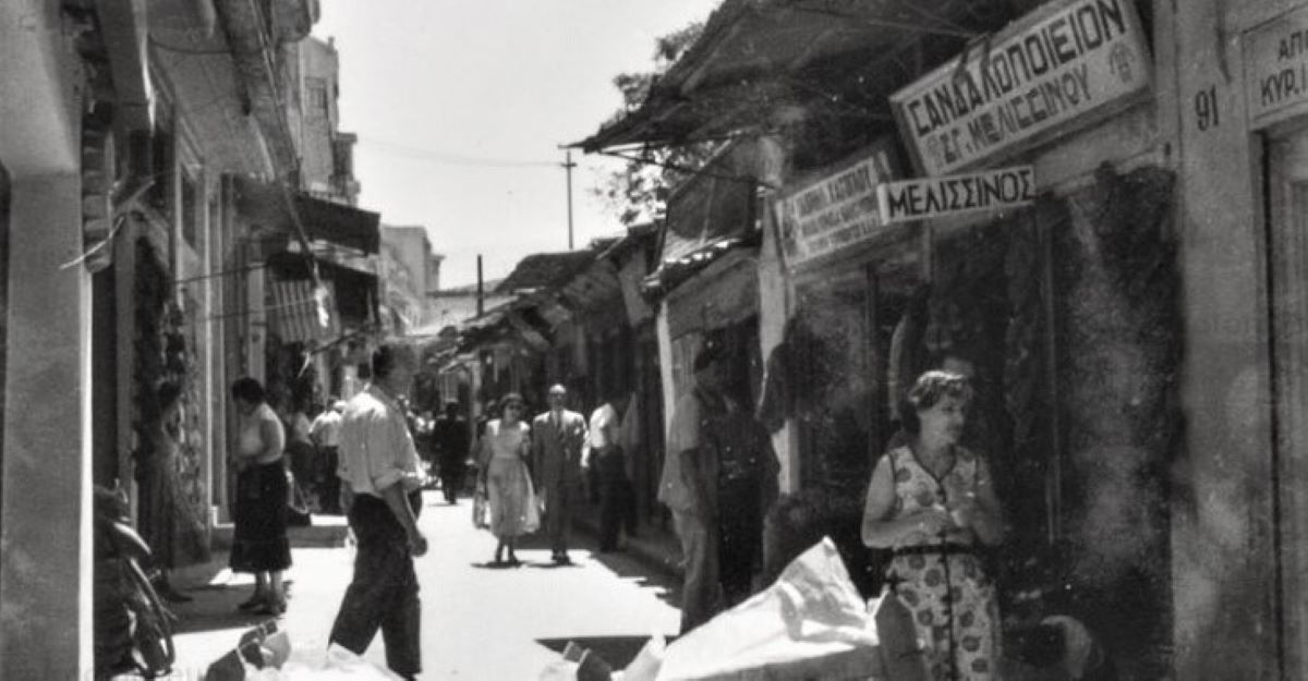 Κουίζ για την παλιά Αθήνα: Αναγνωρίζεις την οδό; Είναι από τις πιο γνωστές
