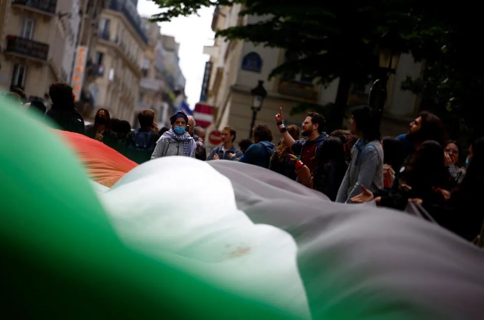 Χάος στα πανεπιστήμια για τον πόλεμο στην Γάζα – Το φοιτητικό κίνημα διαμαρτυρίας εξαπλώνεται σε όλο τον κόσμο