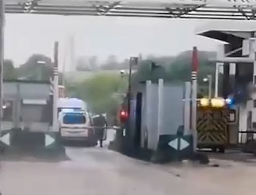 Interpol: Κόκκινος συναγερμός για τους δράστες της φονικής απόδρασης στην Γαλλία