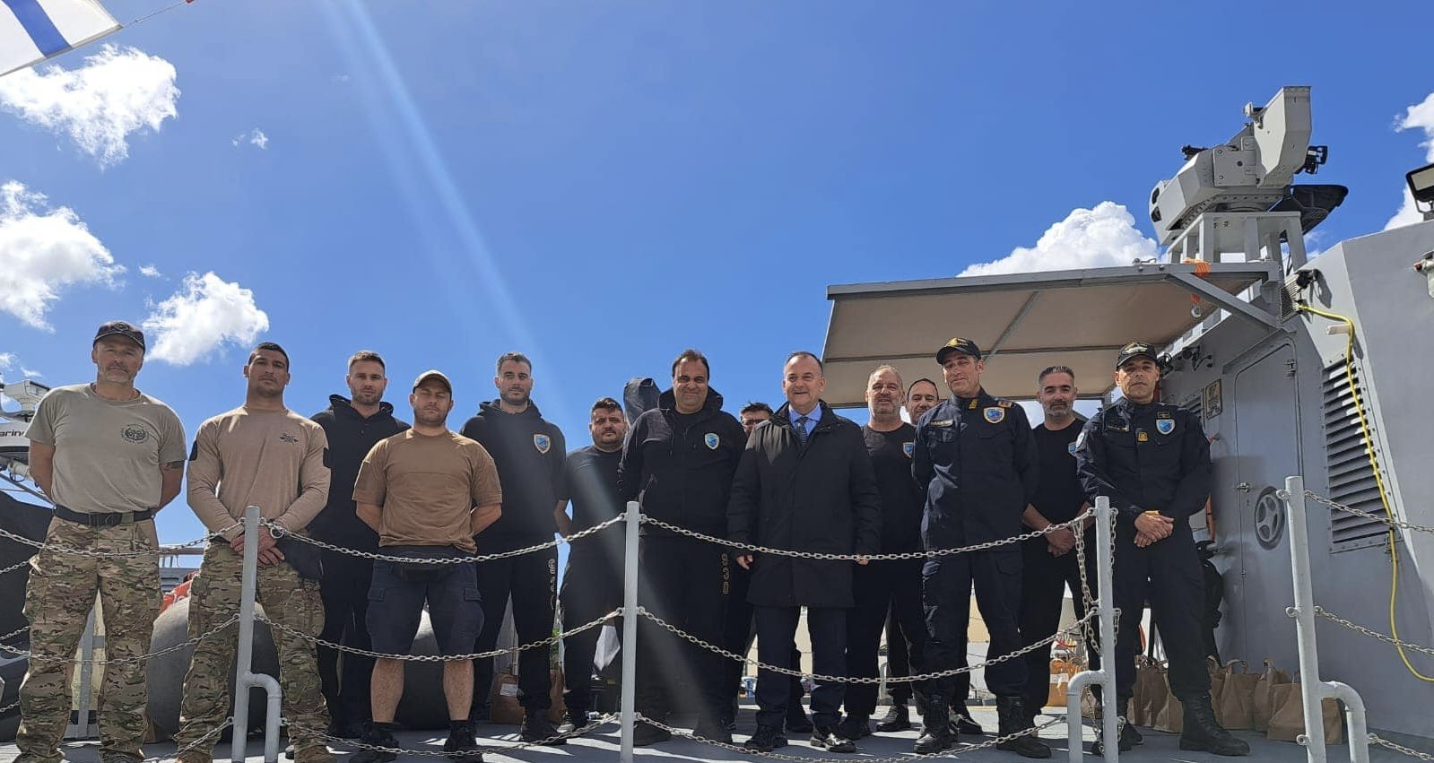 «Γεύματα αγάπης» στα πληρώματα σκαφών του Λιμενικού Σώματος